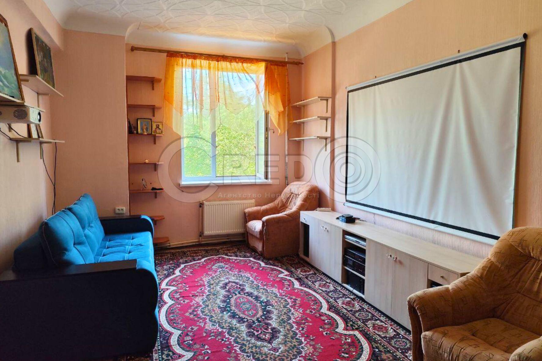 Продажа 3-комнатной квартиры 85.3 м², Світлогірська