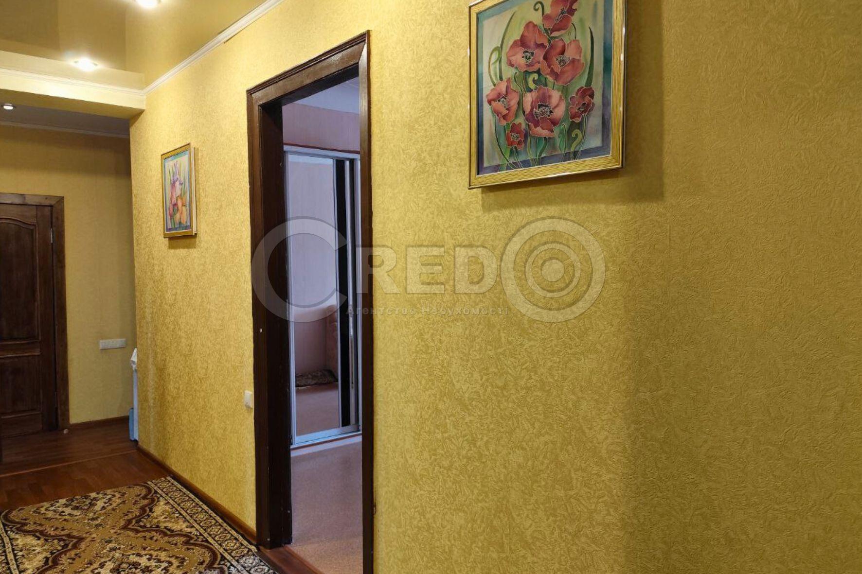 Продажа 3-комнатной квартиры 85.3 м², Світлогірська