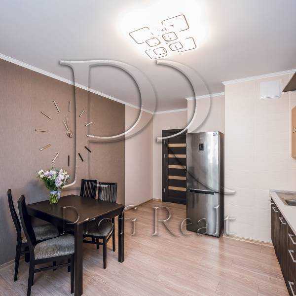 Продаж 3-кімнатної квартири 117 м², Ломоносова вул., 73-79