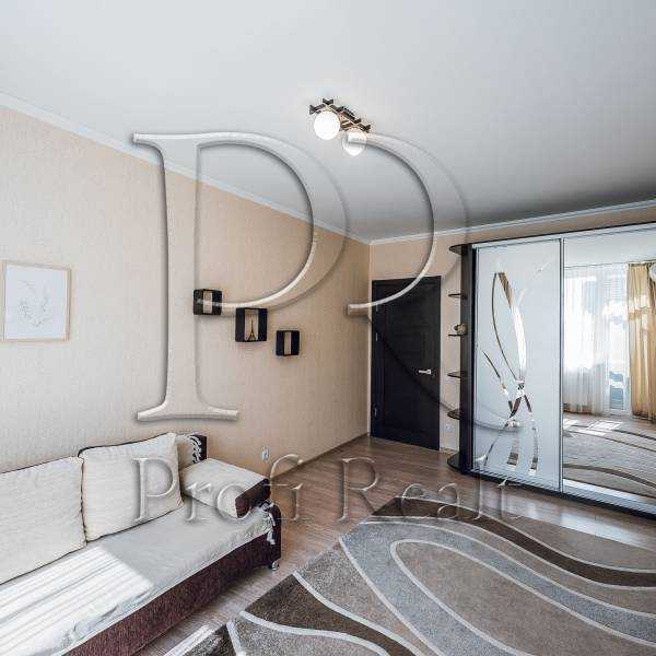 Продаж 3-кімнатної квартири 117 м², Ломоносова вул., 73-79