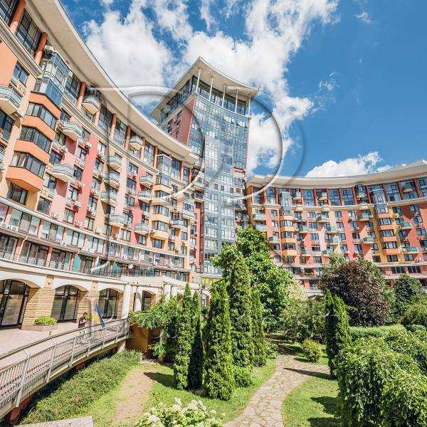 Продаж 3-кімнатної квартири 117 м², Ломоносова вул., 73-79