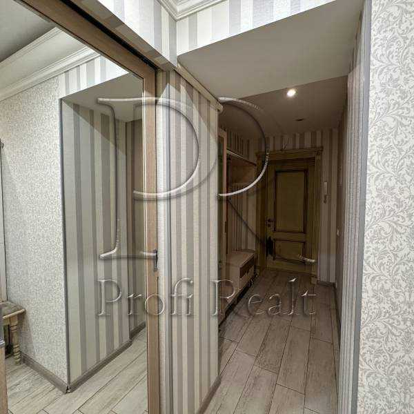 Продаж 2-кімнатної квартири 49 м², Голосіївський просп., 108к3