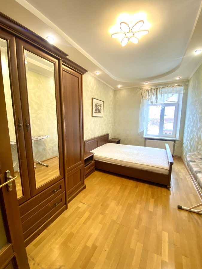 Продажа 3-комнатной квартиры 72 м², Арсения Тарковского ул.