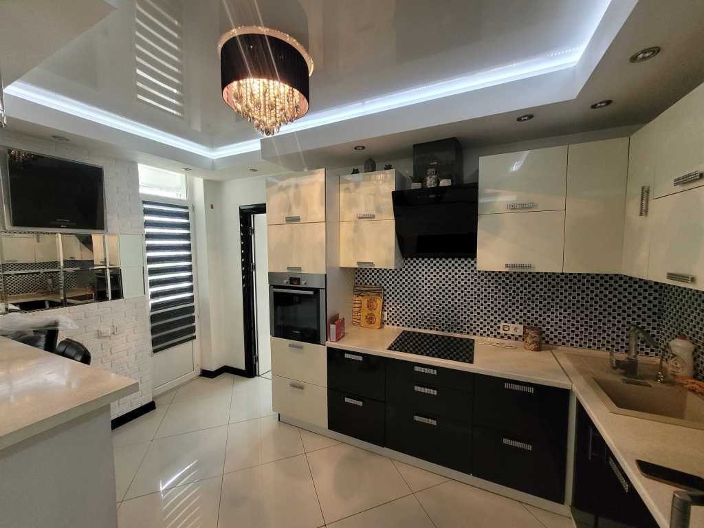 Оренда 3-кімнатної квартири 73 м², Урлівська вул., 40