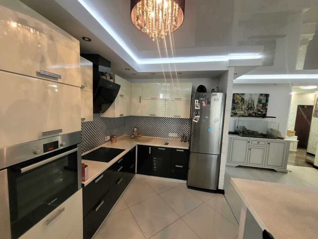 Оренда 3-кімнатної квартири 73 м², Урлівська вул., 40