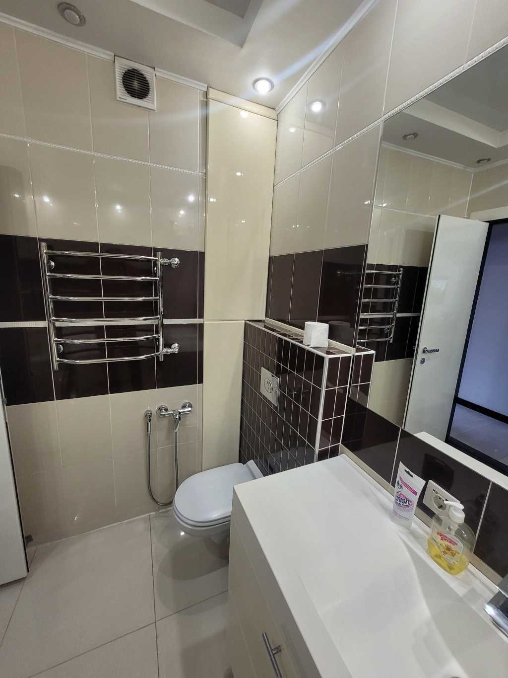 Оренда 3-кімнатної квартири 73 м², Урлівська вул., 40