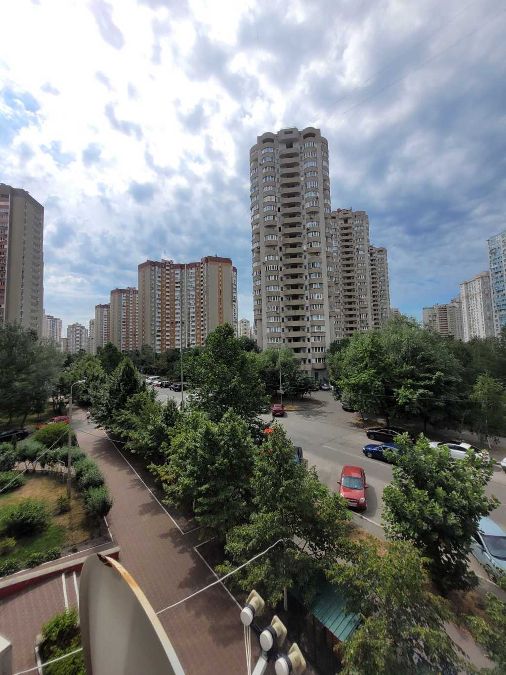 Оренда 3-кімнатної квартири 73 м², Урлівська вул., 40