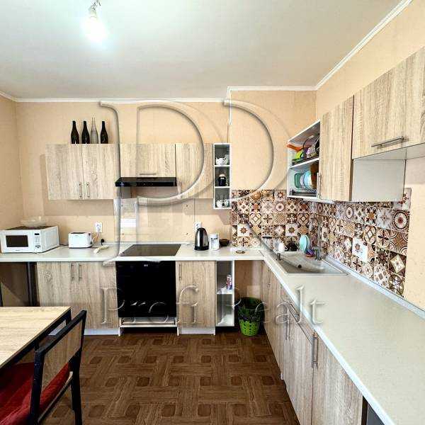 Продажа 2-комнатной квартиры 77 м², Балтийский пер., 3