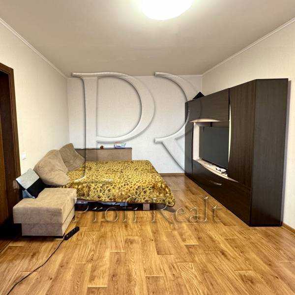 Продажа 2-комнатной квартиры 77 м², Балтийский пер., 3