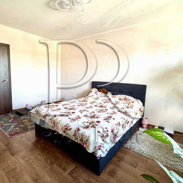 Продажа 2-комнатной квартиры 77 м², Балтийский пер., 3