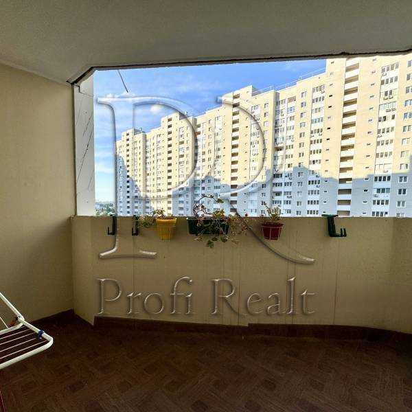 Продажа 2-комнатной квартиры 77 м², Балтийский пер., 3