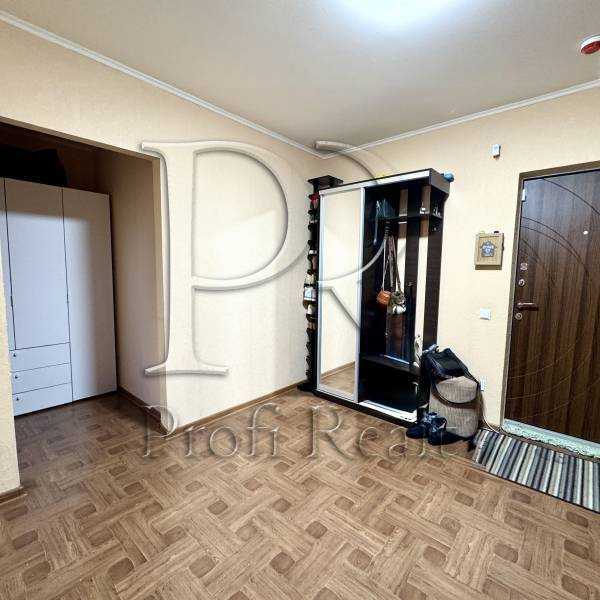 Продажа 2-комнатной квартиры 77 м², Балтийский пер., 3