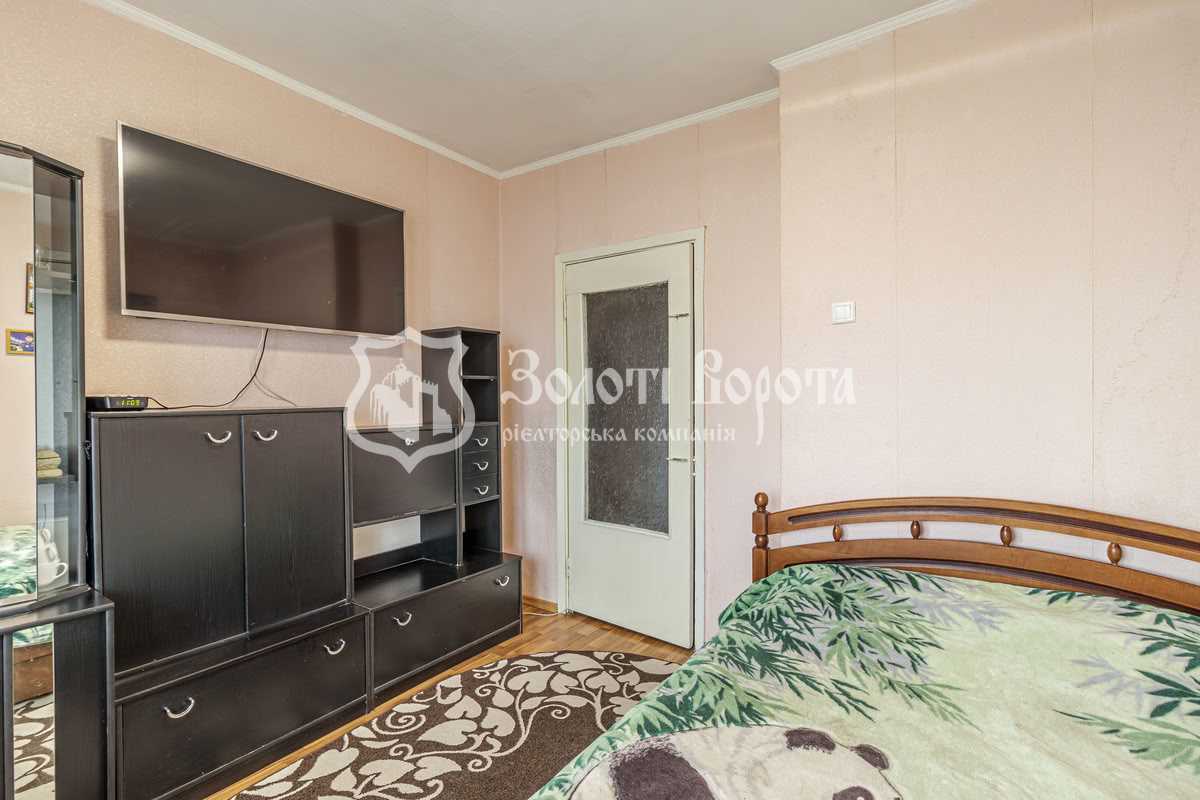 Продажа 3-комнатной квартиры 73.3 м², Сержа Лифаря ул., 17