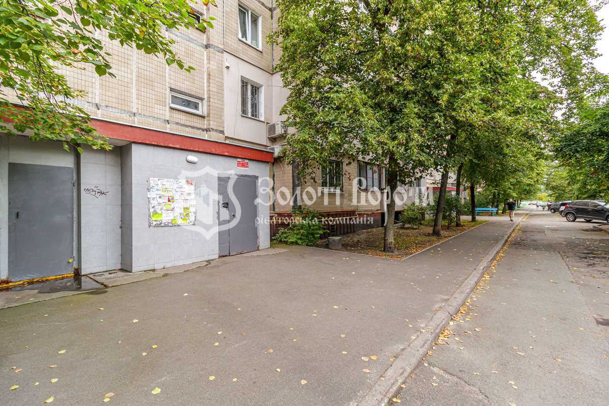 Продажа 3-комнатной квартиры 73.3 м², Сержа Лифаря ул., 17