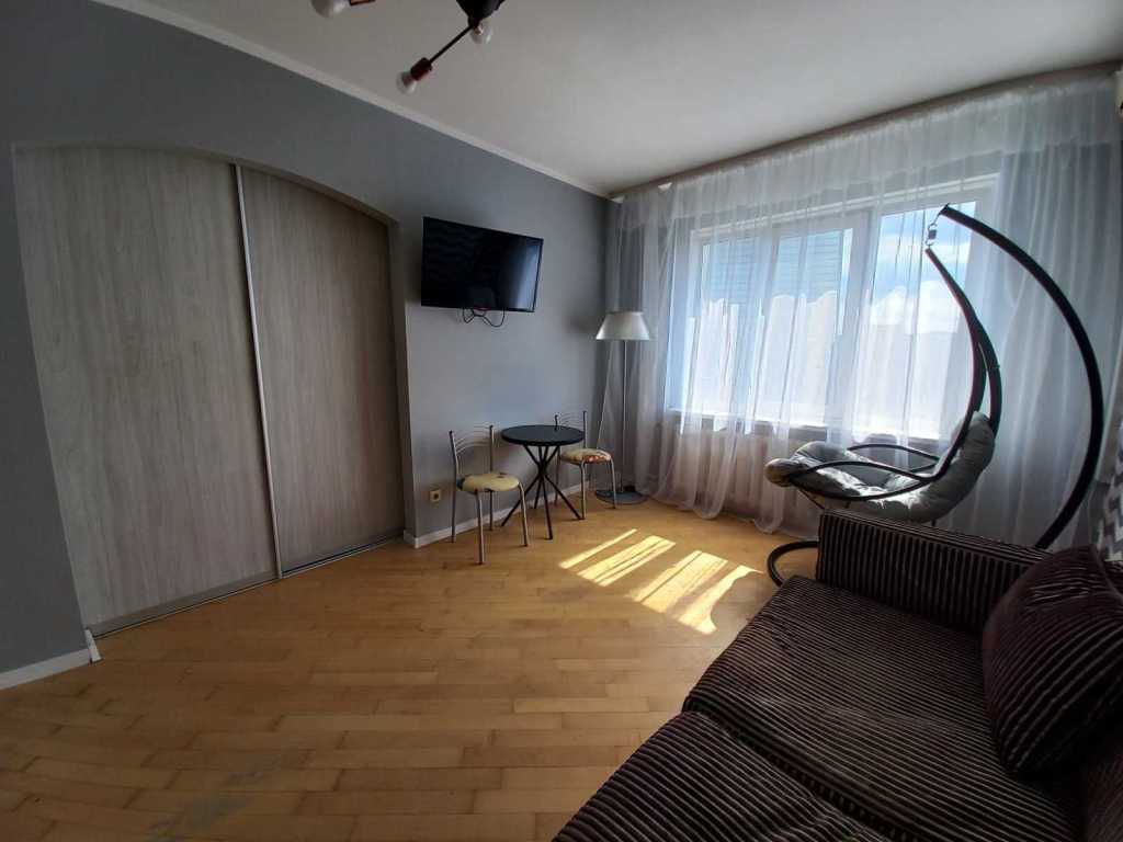 Продаж 2-кімнатної квартири 52.4 м², Харківське шосе, 56