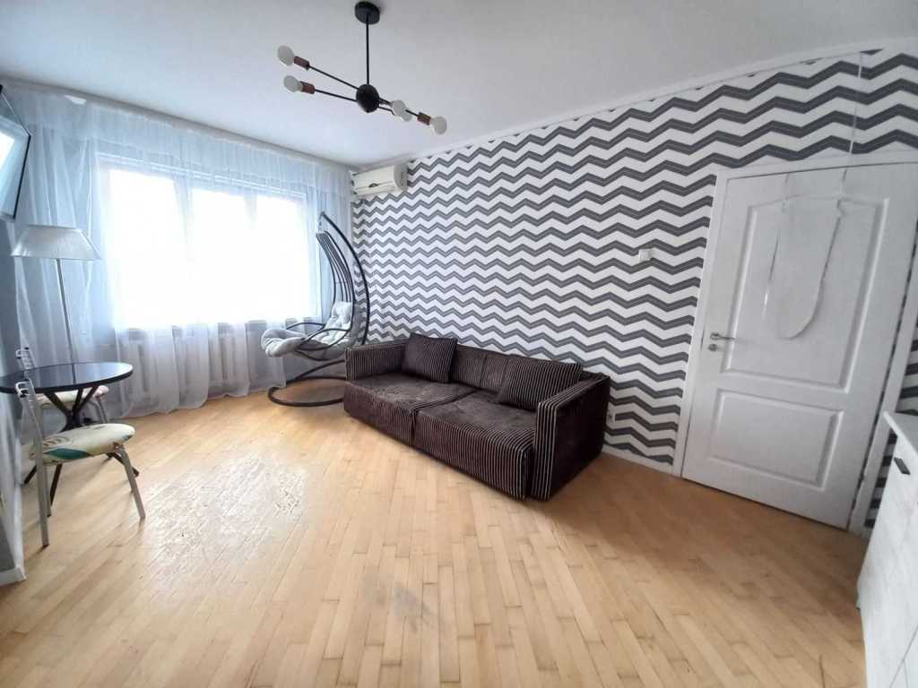 Продаж 2-кімнатної квартири 52.4 м², Харківське шосе, 56