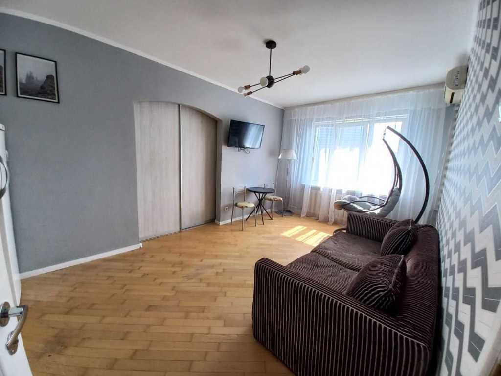 Продаж 2-кімнатної квартири 52.4 м², Харківське шосе, 56