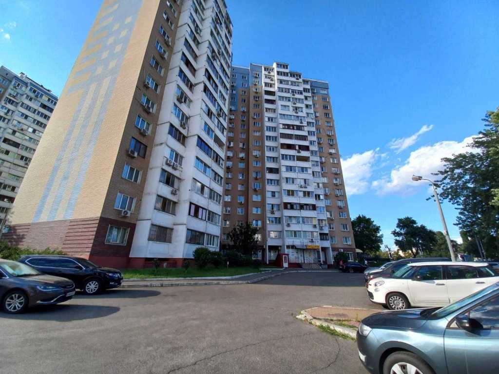 Продаж 2-кімнатної квартири 52.4 м², Харківське шосе, 56
