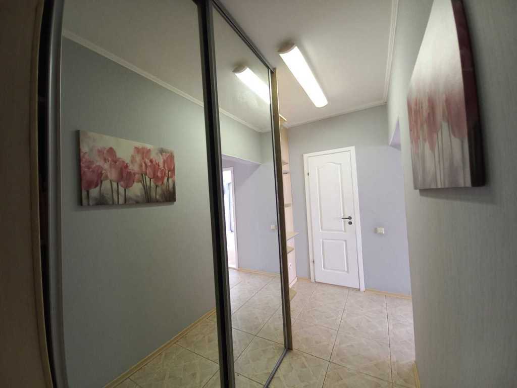 Продаж 2-кімнатної квартири 52.4 м², Харківське шосе, 56