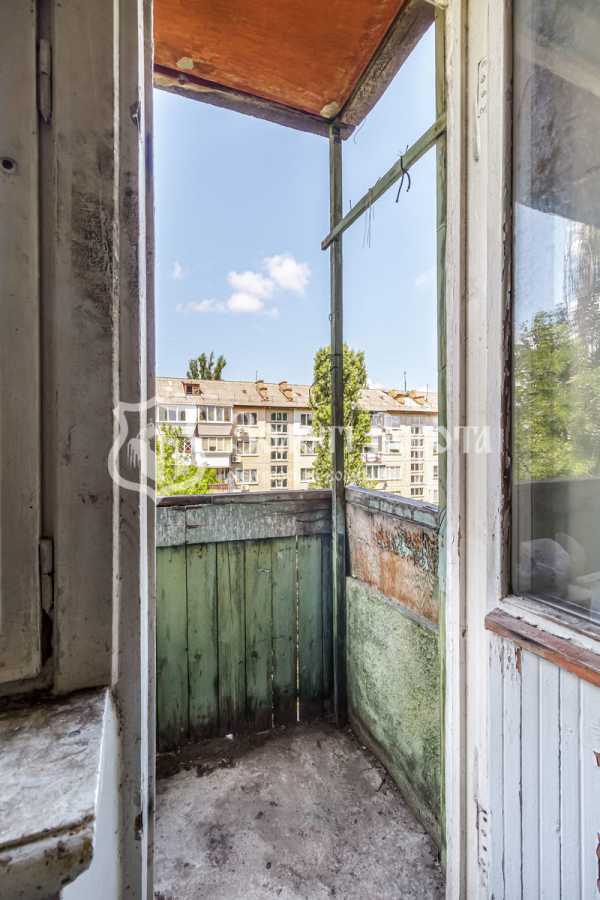 Продаж 1-кімнатної квартири 29 м², Будівельників вул., 15