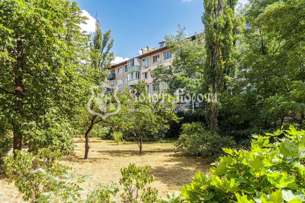 Продаж 1-кімнатної квартири 29 м², Будівельників вул., 15