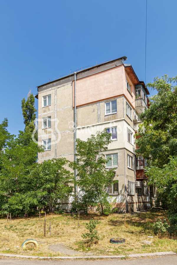 Продаж 1-кімнатної квартири 29 м², Будівельників вул., 15