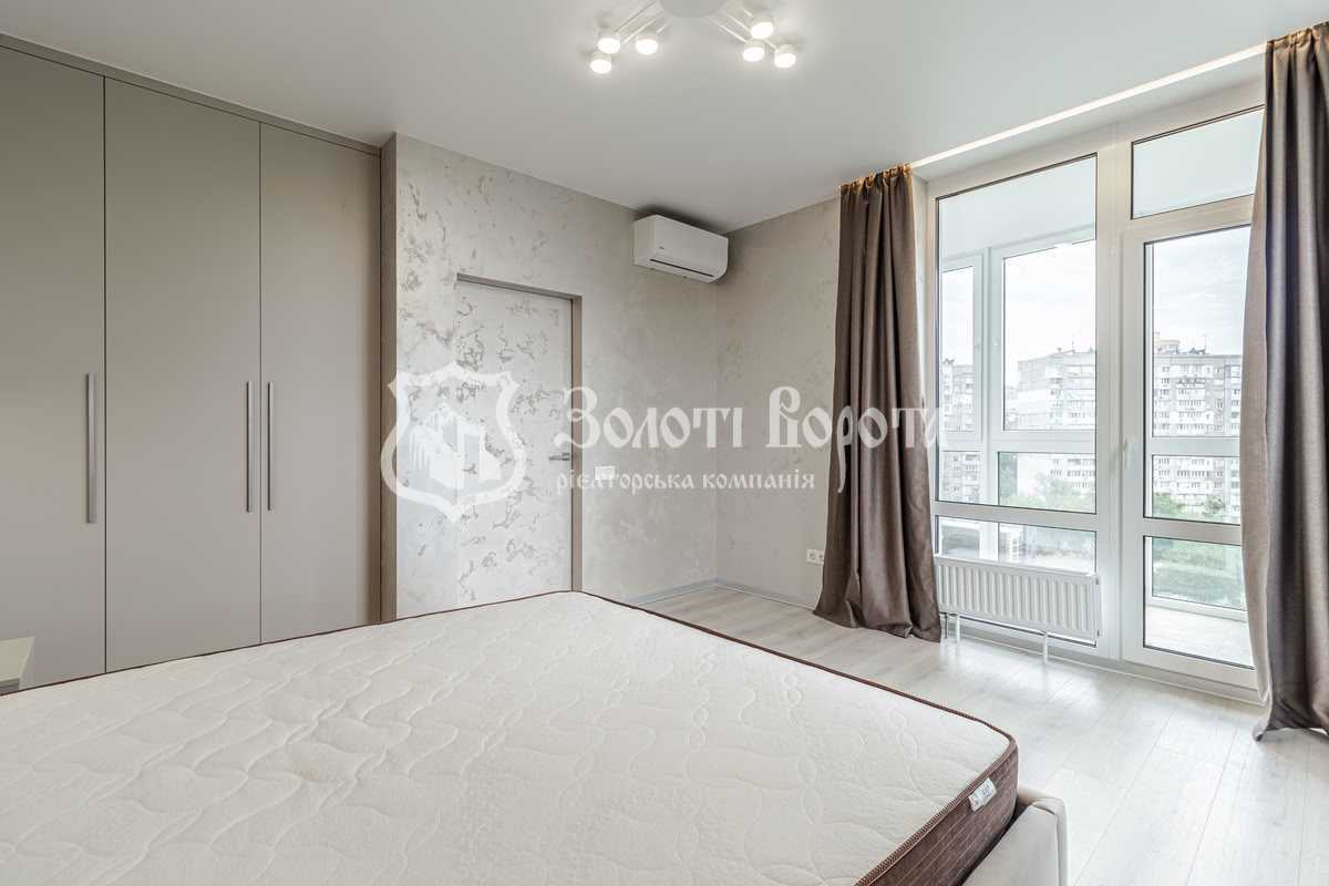 Продажа 1-комнатной квартиры 53.3 м², Шолуденко ул., 30