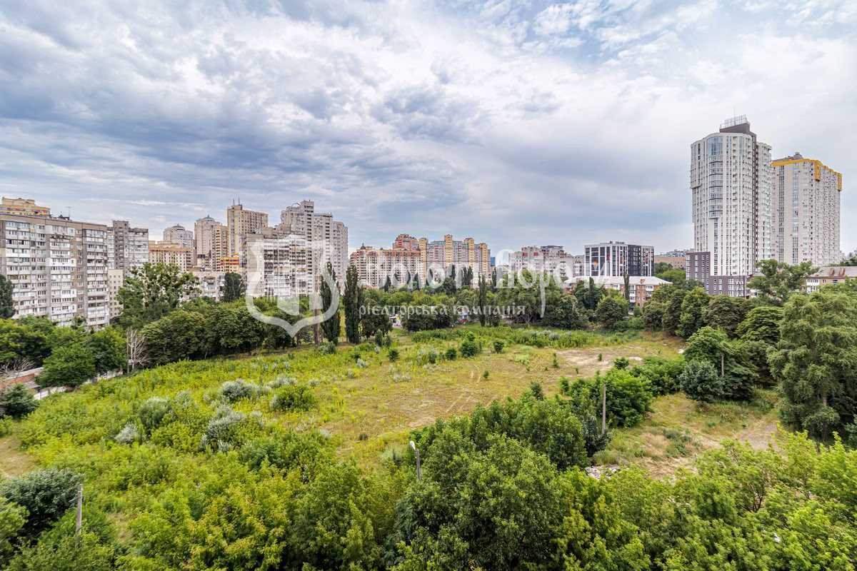 Продажа 1-комнатной квартиры 53.3 м², Шолуденко ул., 30