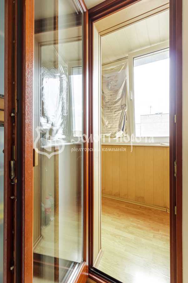 Продажа 2-комнатной квартиры 79 м², Святошинская ул., 4