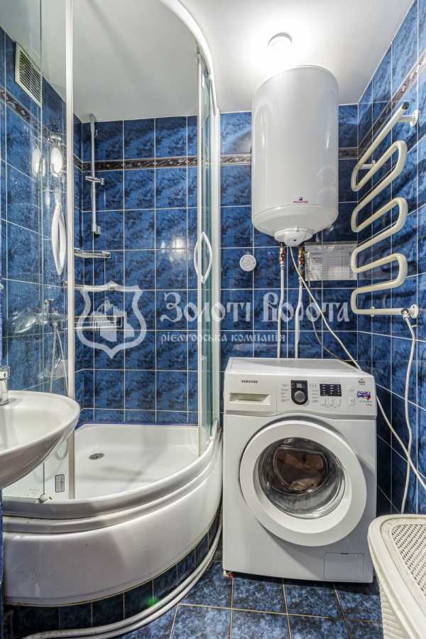 Продажа 2-комнатной квартиры 79 м², Святошинская ул., 4