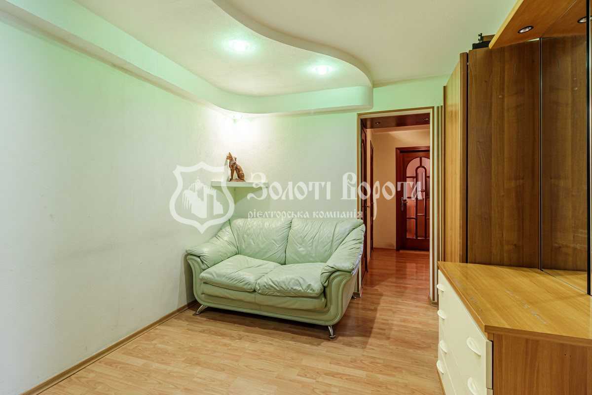 Продажа 2-комнатной квартиры 79 м², Святошинская ул., 4