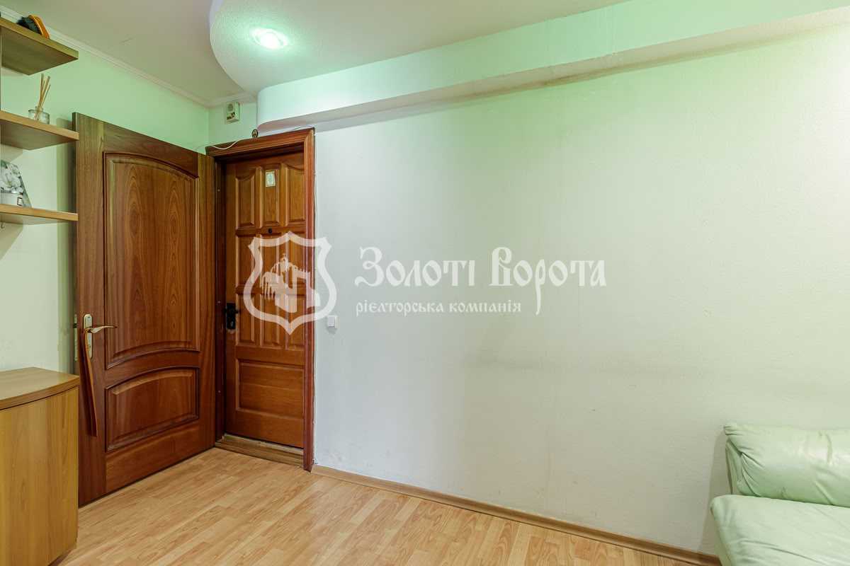 Продажа 2-комнатной квартиры 79 м², Святошинская ул., 4