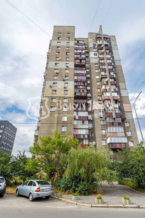 Продажа 2-комнатной квартиры 79 м², Святошинская ул., 4