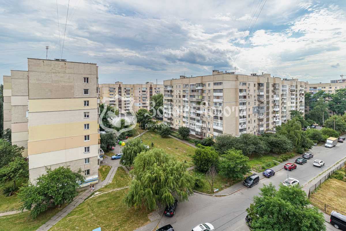 Продажа 2-комнатной квартиры 79 м², Святошинская ул., 4
