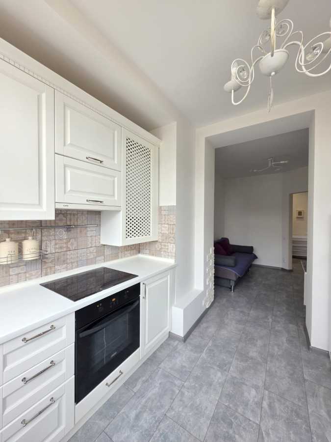 Продаж 1-кімнатної квартири 47 м², Боголюбова вул., 32