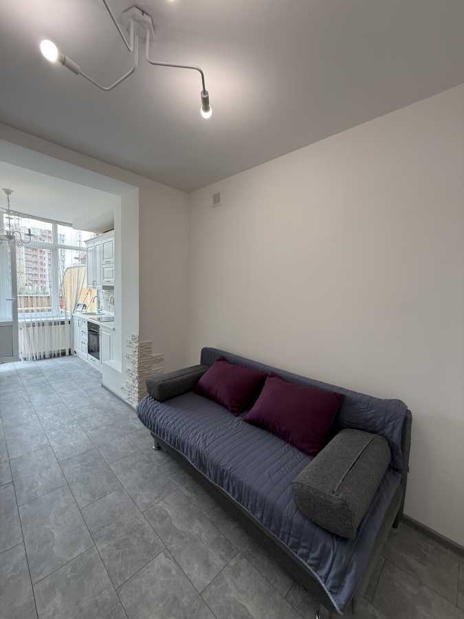 Продаж 1-кімнатної квартири 47 м², Боголюбова вул., 32