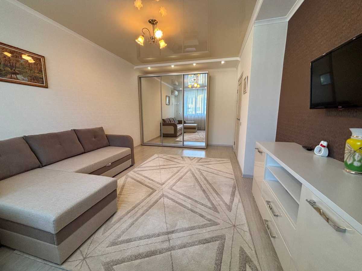 Продаж 1-кімнатної квартири 39 м², Академіка Амосова вул., 22