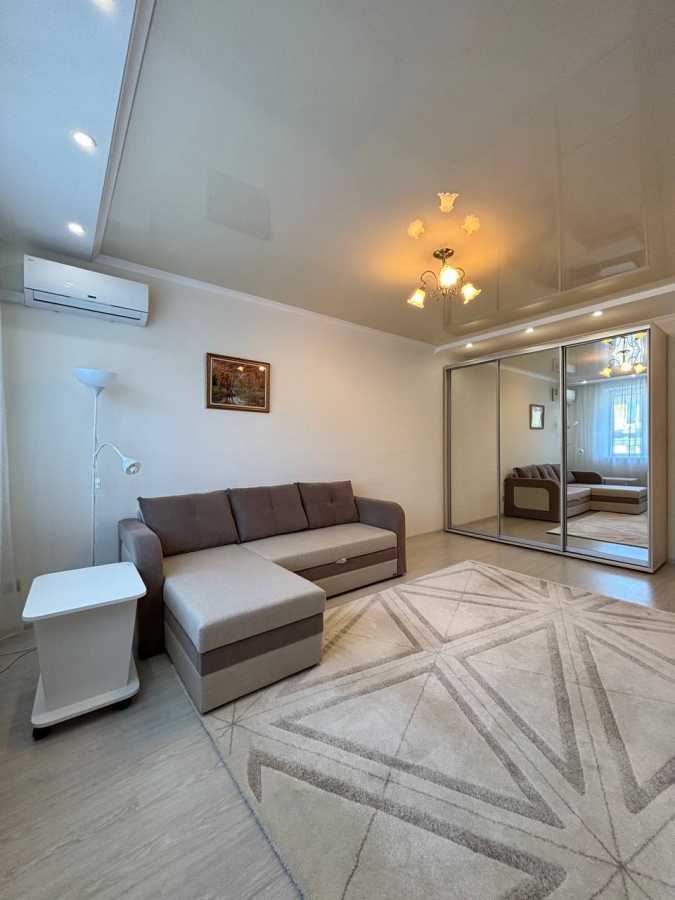 Продаж 1-кімнатної квартири 39 м², Академіка Амосова вул., 22