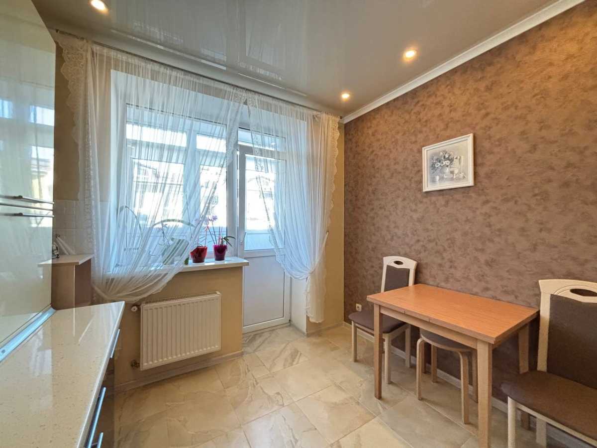 Продаж 1-кімнатної квартири 39 м², Академіка Амосова вул., 22