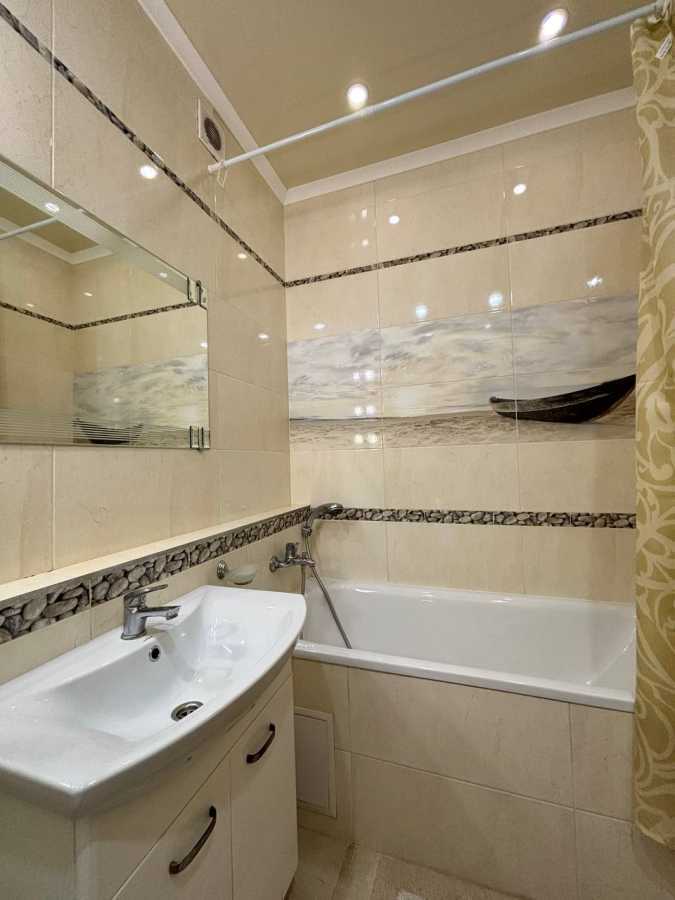Продаж 1-кімнатної квартири 39 м², Академіка Амосова вул., 22