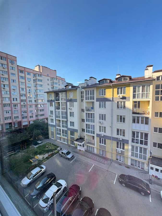 Продаж 1-кімнатної квартири 39 м², Академіка Амосова вул., 22