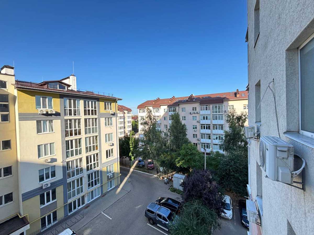 Продаж 1-кімнатної квартири 39 м², Академіка Амосова вул., 22