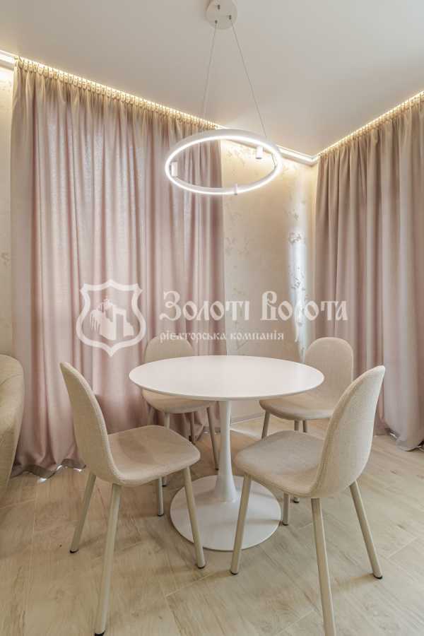 Продажа 2-комнатной квартиры 60 м², Шолуденко ул., 30