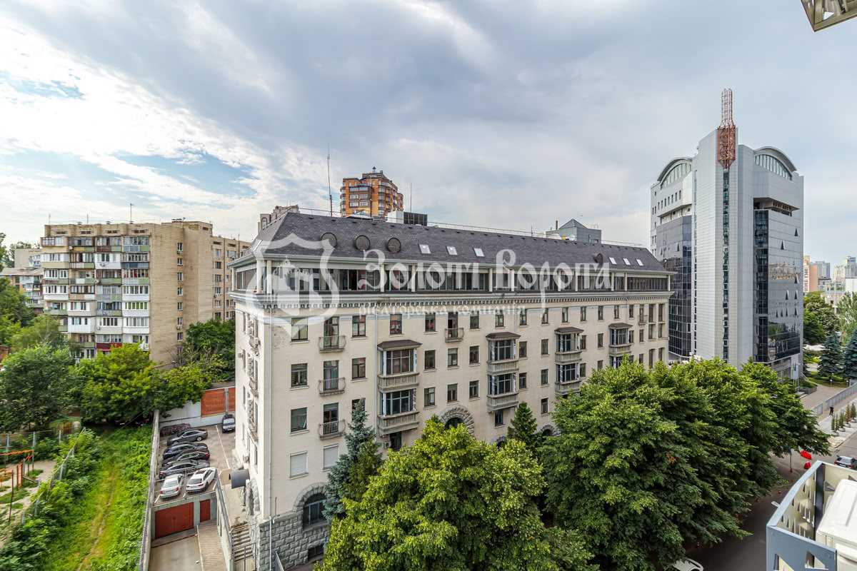 Продажа 2-комнатной квартиры 60 м², Шолуденко ул., 30