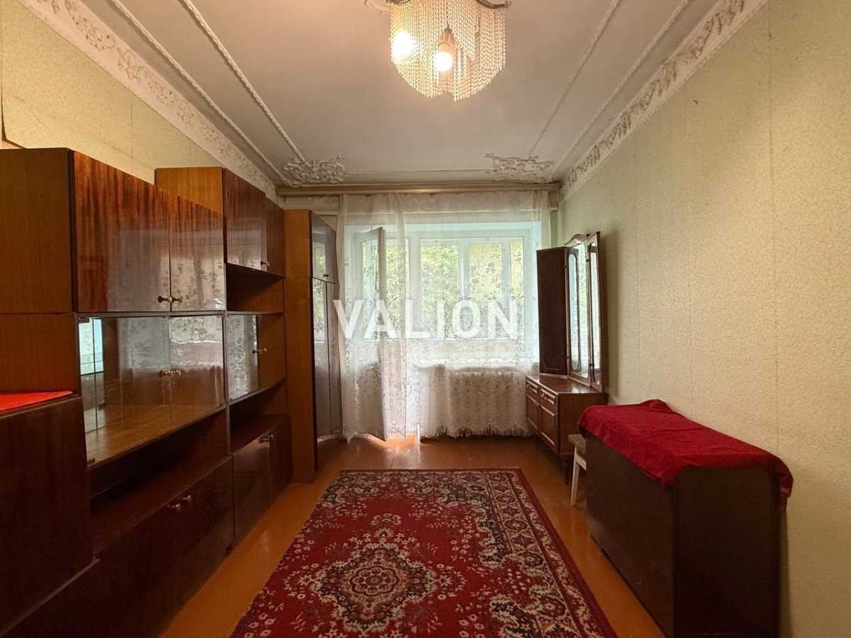 Продаж 3-кімнатної квартири 50 м², Кирилівська вул., 110