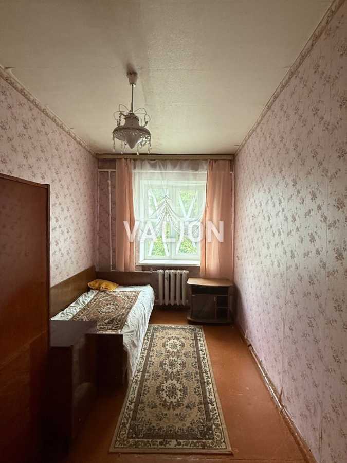 Продаж 3-кімнатної квартири 50 м², Кирилівська вул., 110
