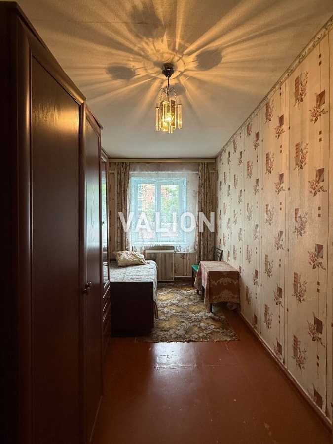 Продаж 3-кімнатної квартири 50 м², Кирилівська вул., 110