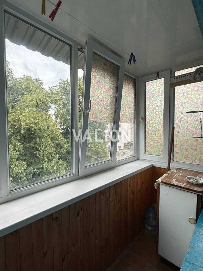 Продаж 3-кімнатної квартири 50 м², Кирилівська вул., 110