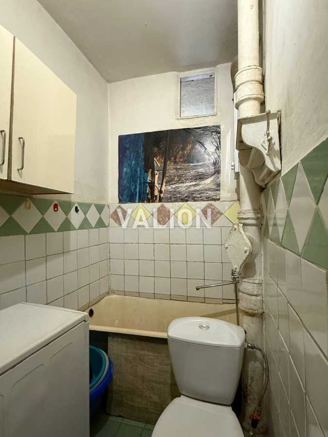 Продаж 3-кімнатної квартири 50 м², Кирилівська вул., 110