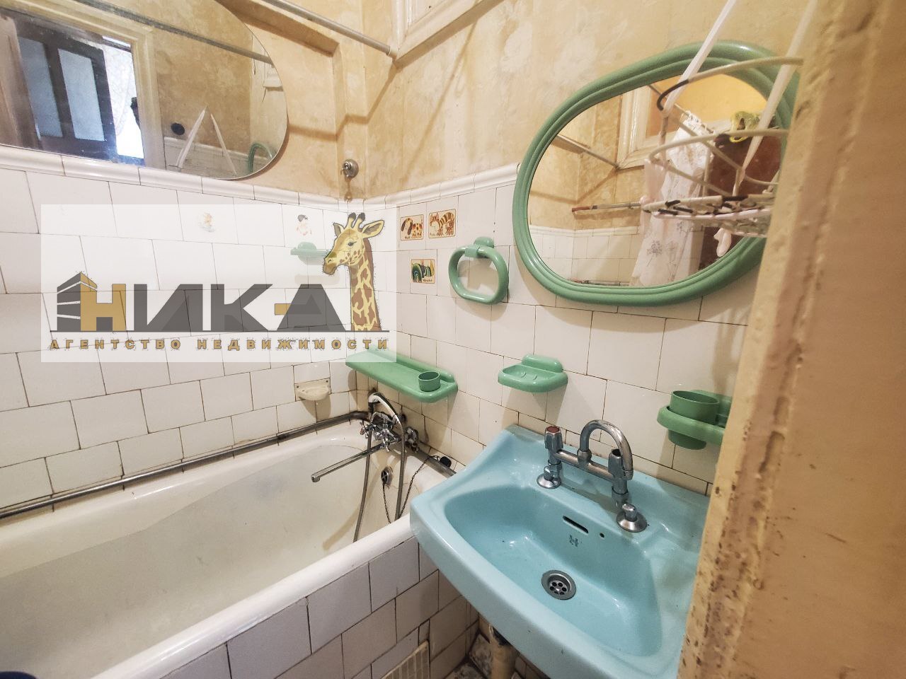 Продажа 3-комнатной квартиры 66 м², Сергея Синенко ул.